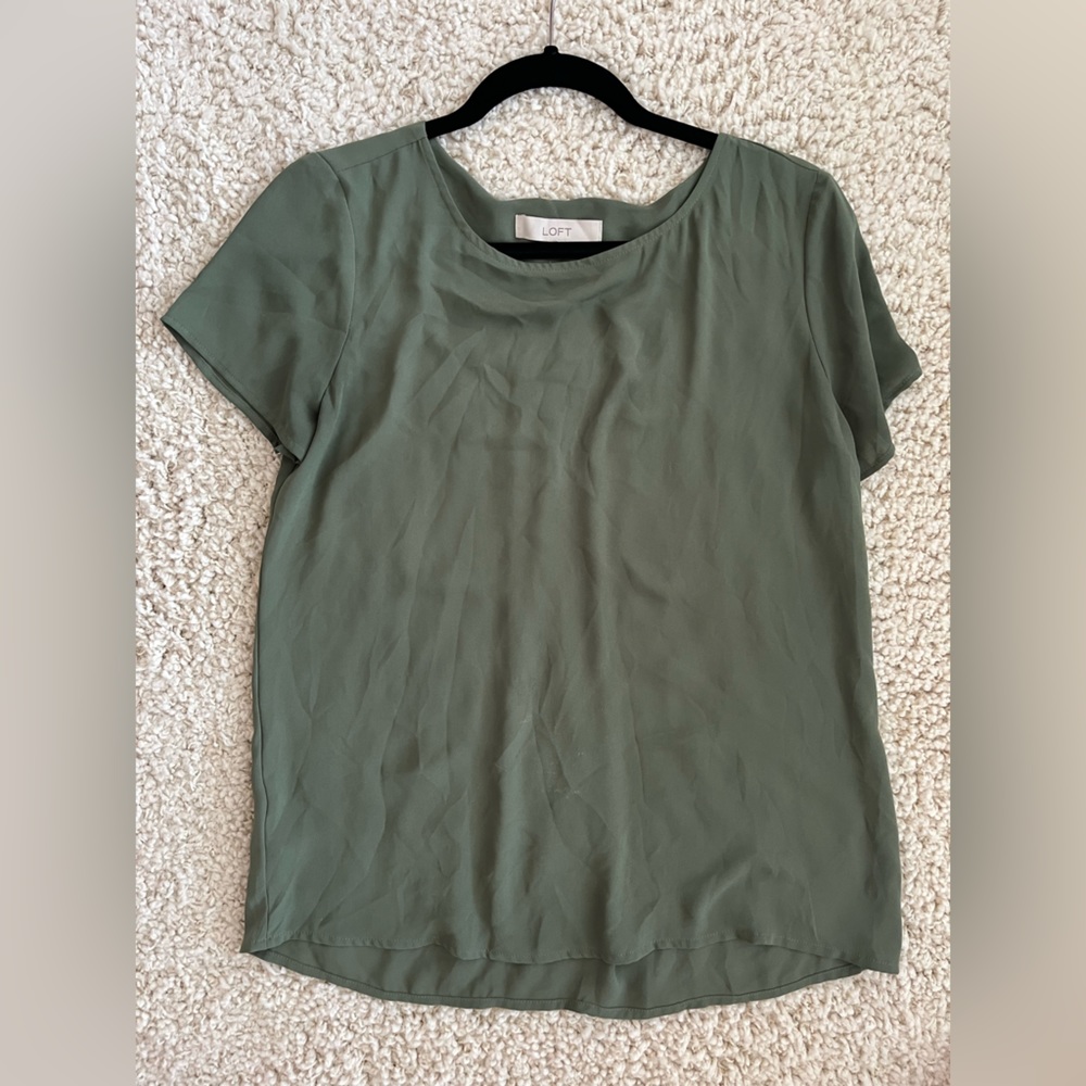 Loft small green blouse! Perfect for work or a casual outing